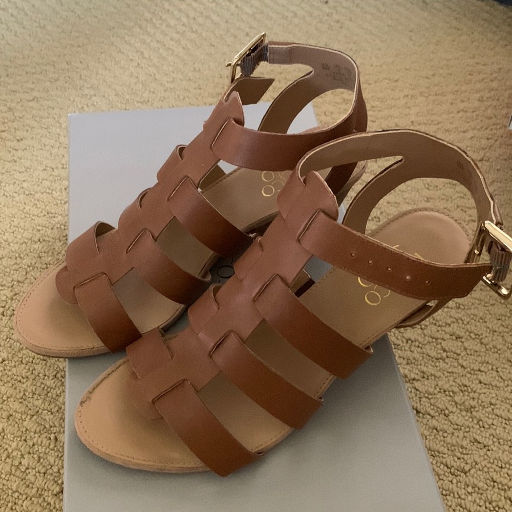 brown, size 6 , 2 inch heel wedges